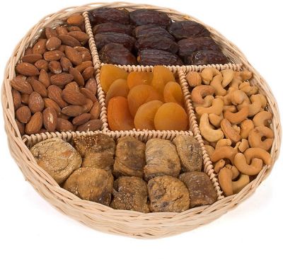 Cesto di frutta e noci II